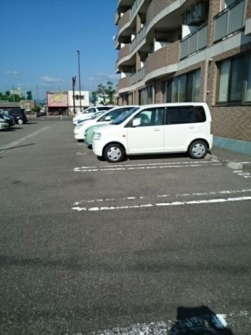 フィオーレ鏡川の駐車場|駐車場
