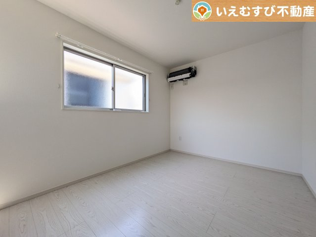 鴻巣市北新宿3期4号棟の洋室
