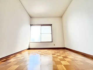 向野町⼾建賃貸の洋室