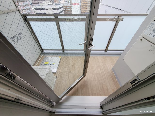 エスリードレジデンス大阪難波 仲介手数料無料のバルコニー