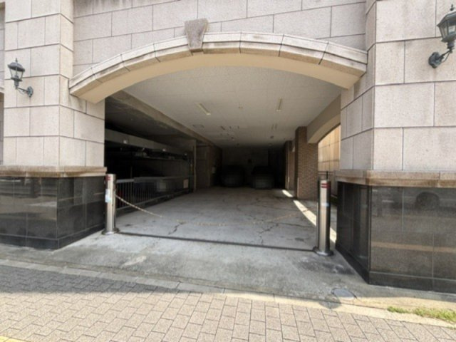 グローバル御幣島駅前の駐車場