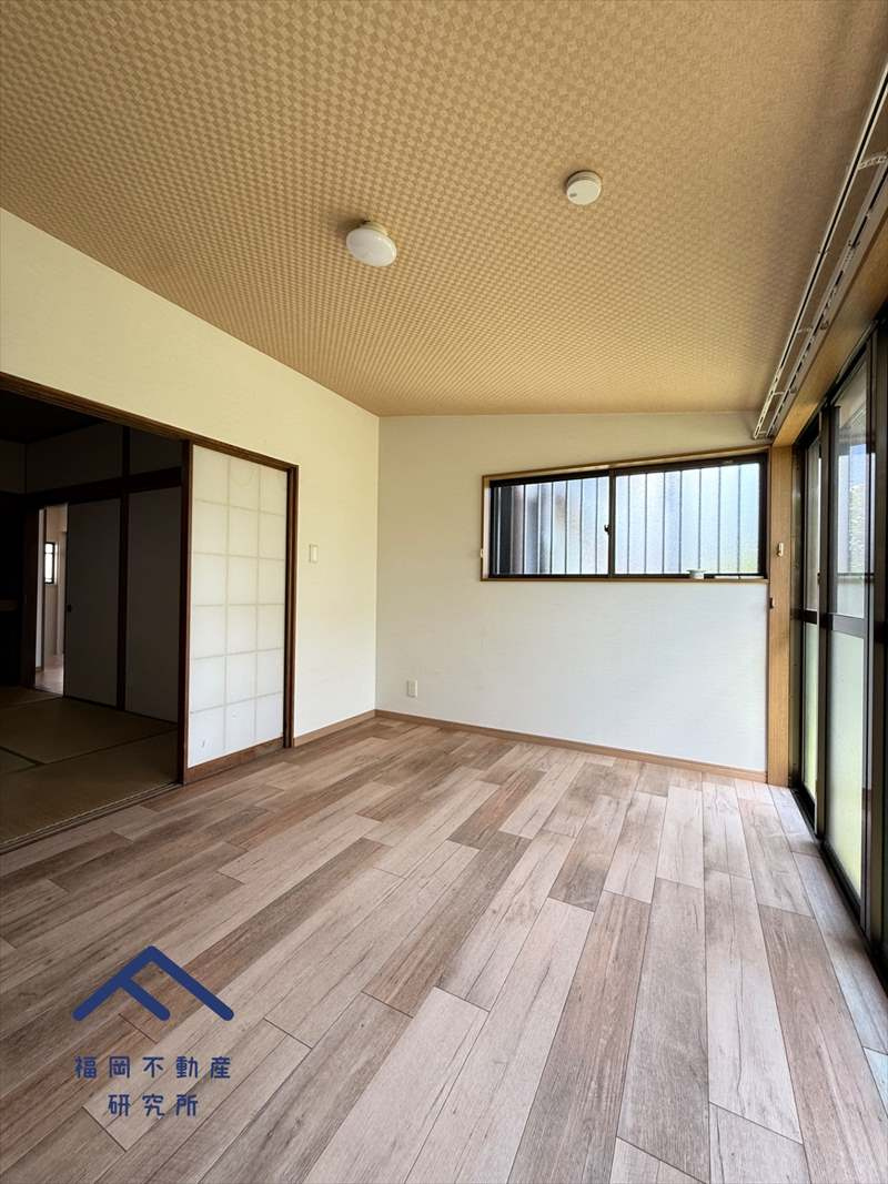 太宰府市梅香苑３丁目　戸建ての洋室