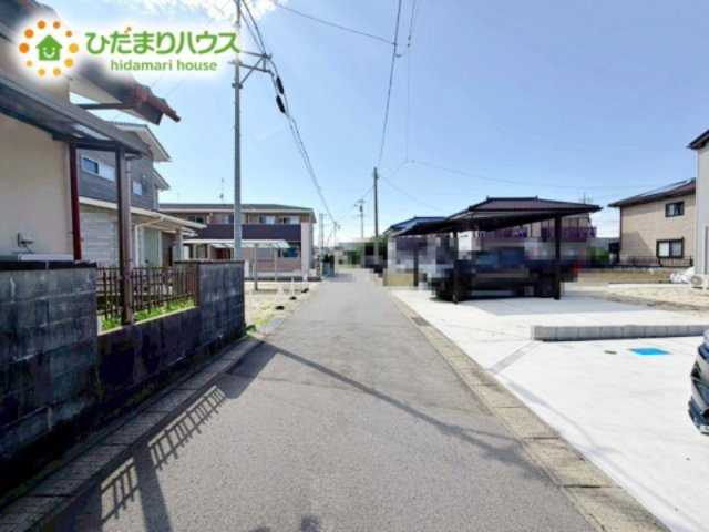 【前面道路含む現地写真】 | 水戸市堀町25期　新築戸建　2号棟 | 落ち着いた住環境が魅力的です☆