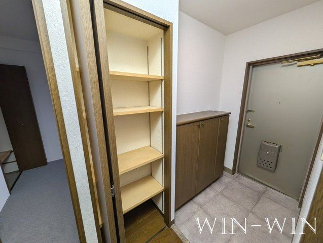 バンベールつつじが丘の玄関