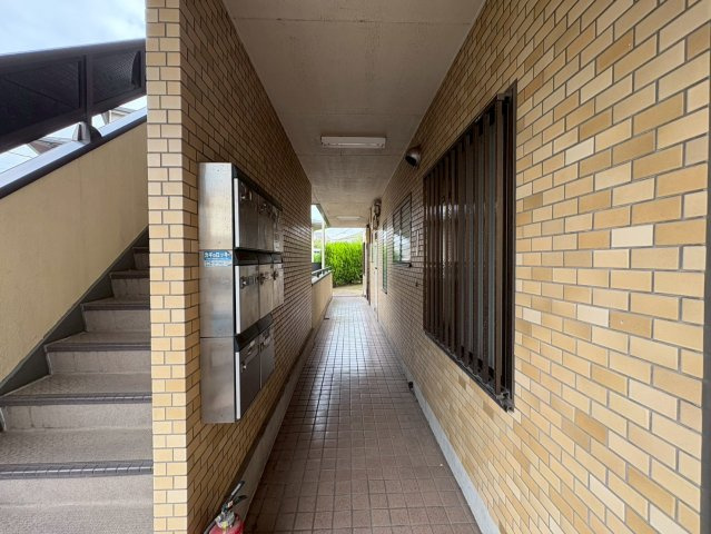川崎市多摩区登戸の賃貸マンションのロビー