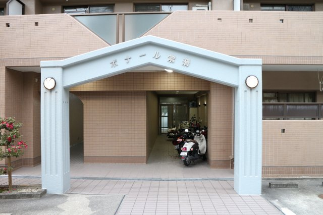 ボナール常滑　2階のエントランス|○●マンション入り口玄関●○