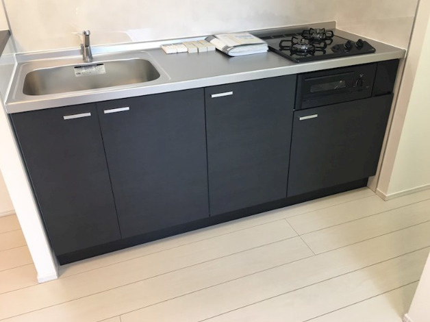 LAND DEN舟町のキッチン|二口コンロ、グリル