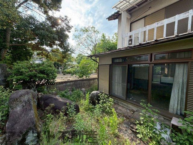 上伊田売地（古家付）の外観