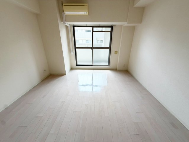 カルム小西Ⅱの居間・リビング