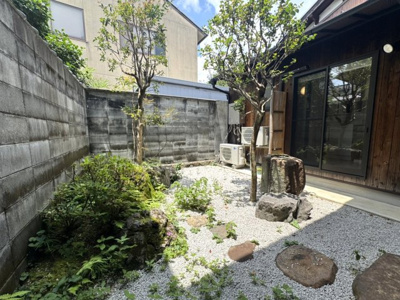 【庭】 | 紫竹西北町貸家
