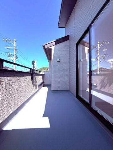 新築戸建　伊豆の国市中條　全1棟　のバルコニー