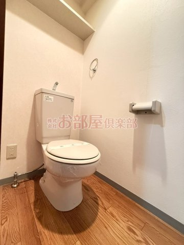KA-SA浪打のトイレ|落ち着いた色調のトイレです