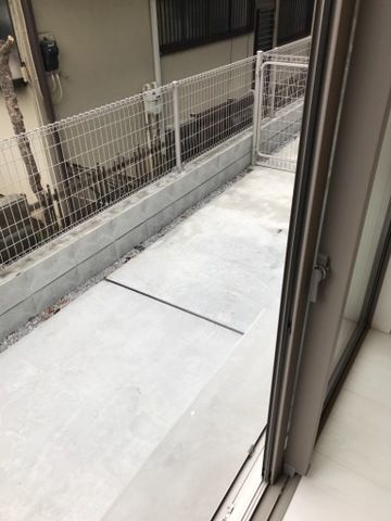 プラシッド　ピュールのバルコニー