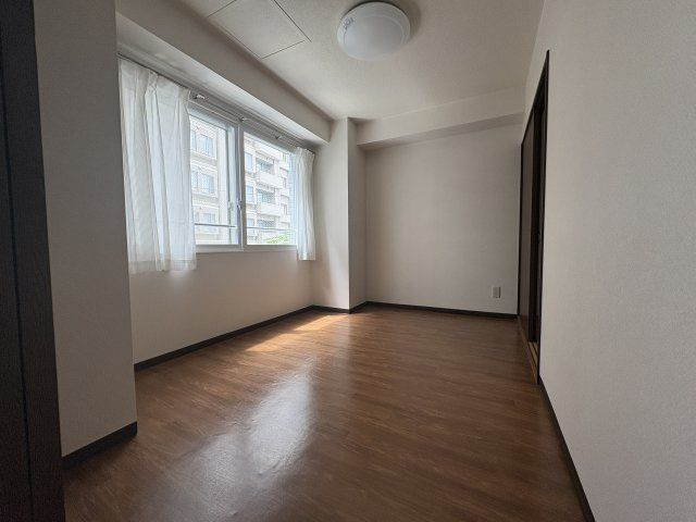 【洋室】ＫＮ南１条マンション