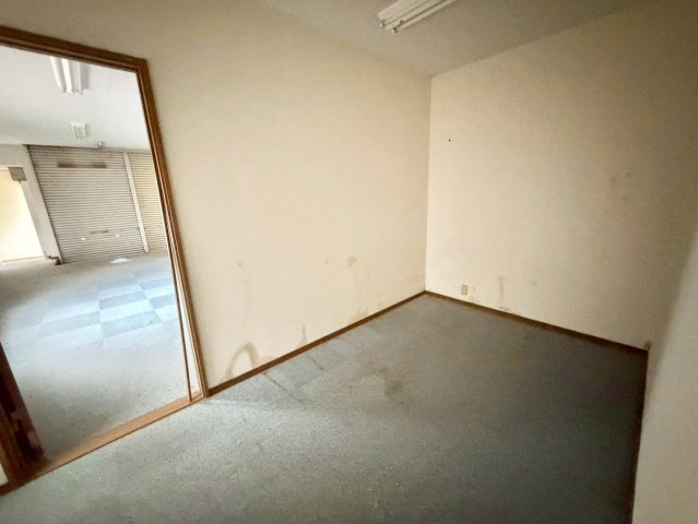 泉佐野市上瓦屋倉庫の内装|建物内