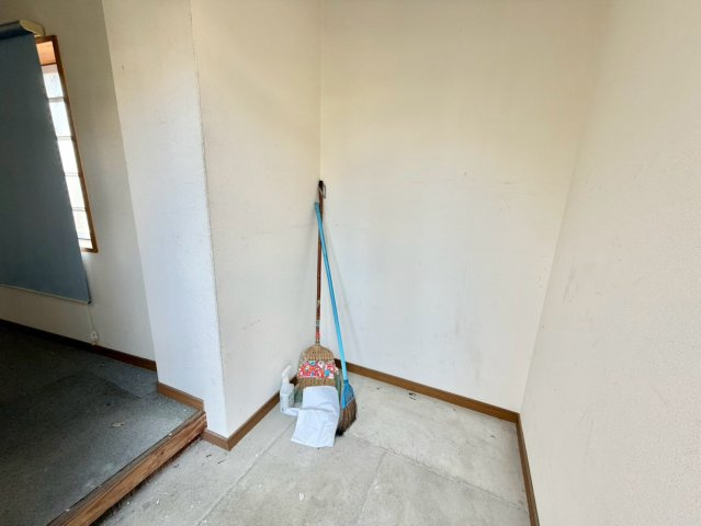 泉佐野市上瓦屋倉庫の玄関|玄関入口
