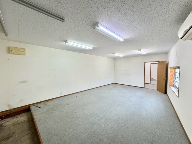 泉佐野市上瓦屋倉庫の内装|建物内部