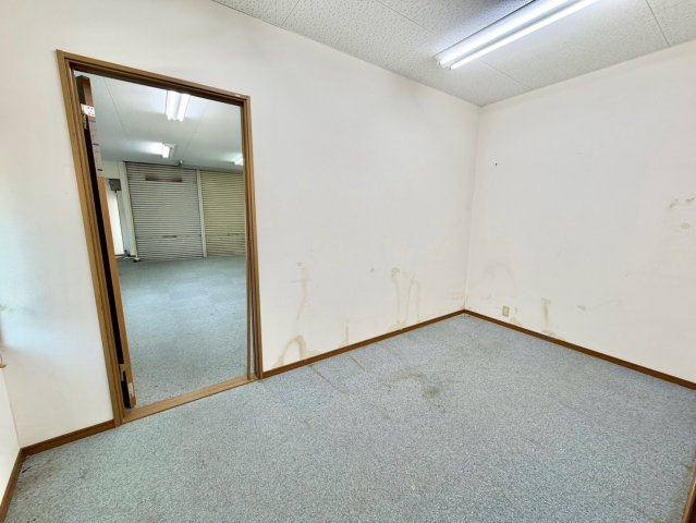 泉佐野市上瓦屋倉庫の内装|建物内部