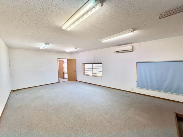 泉佐野市上瓦屋倉庫の内装|建物内部