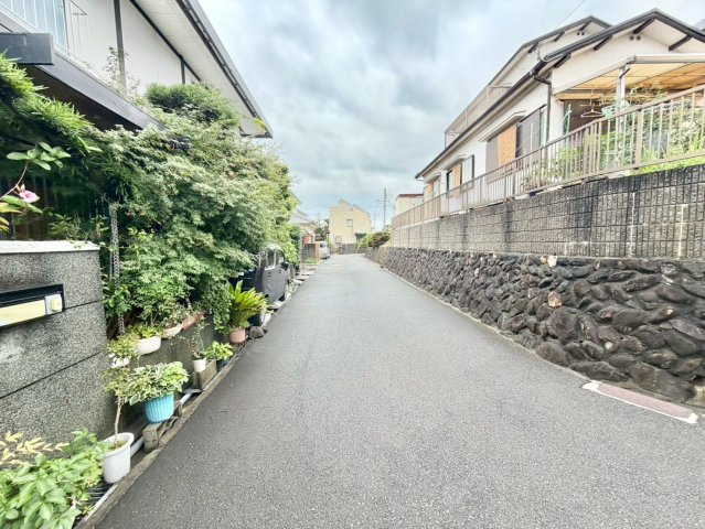 泉佐野市上瓦屋倉庫の周辺|前面道路
