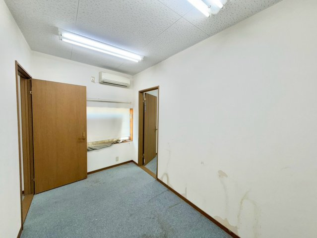 泉佐野市上瓦屋倉庫の内装|建物内部