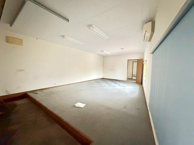 泉佐野市上瓦屋倉庫の内装|建物内