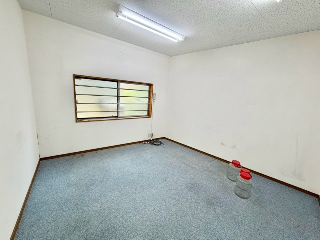 泉佐野市上瓦屋倉庫の内装|建物内部