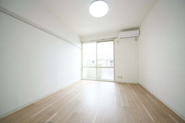 セフィラA棟の内装|別部屋同間取りのお写真となります。参考にご覧くださいませ。