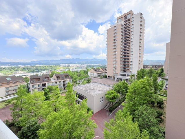 神戸市北区藤原台北町５丁目の中古マンションの展望