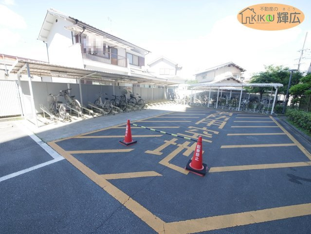 ローレルコート加古川　9階の駐車場