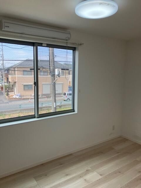 松戸市西馬橋１丁目のアパートの居間・リビング