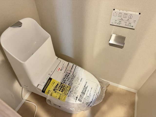 レールシティ八王子のトイレ|～暖房温水洗浄機能付きトイレも新規交換済　冬場は特に嬉しい機能ですね～