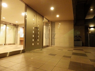 LAPRYLE新横浜のエントランス