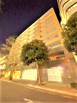 LAPRYLE新横浜の外観