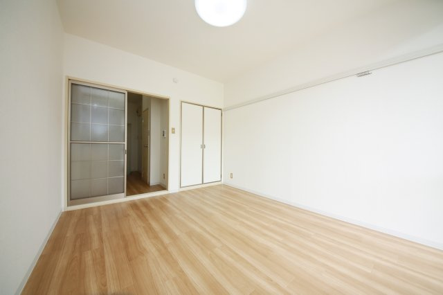セフィラＣ棟の洋室|別部屋同間取りのお写真となります。参考にご覧くださいませ。