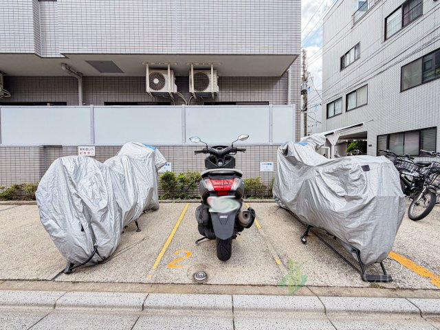 三の輪シティハウスの駐車場|バイク置き場