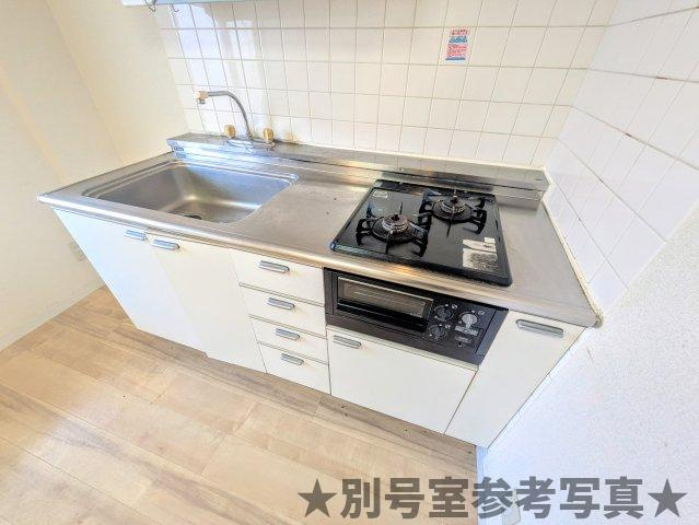 キャピタルコート石川町のキッチン
