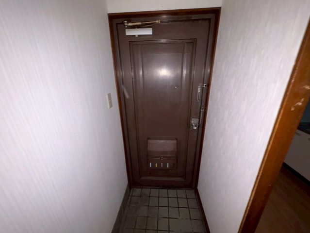 ニッコーハイツの玄関