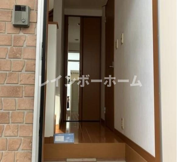 ベルビュー草加【仲介手数料：50％OFF】対象物件！の玄関|シンプルで使いやすい玄関です