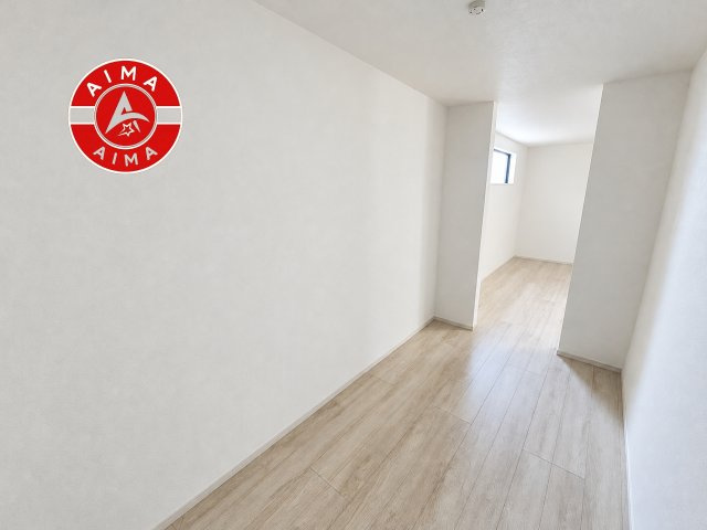 福岡市東区筥松1丁目第1-3棟（2号棟）の収納|洋服や大きな荷物が多い方や人数の多いご家族などは、一般的なクローゼットよりもウォークインクローゼットのほうが使い勝手が良いです。