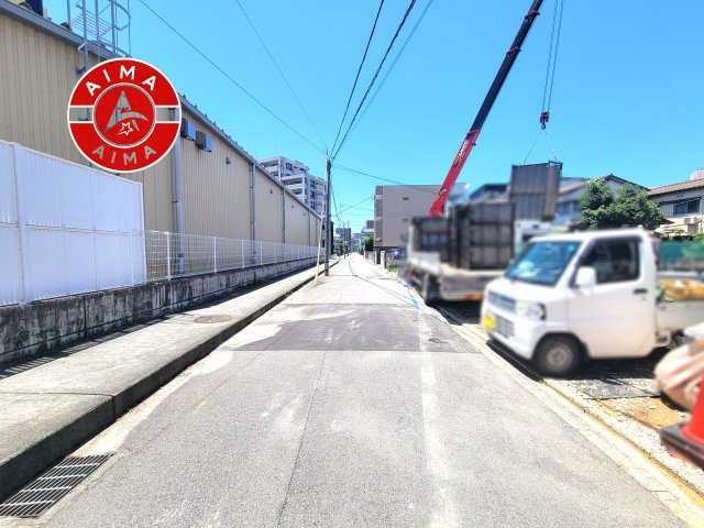 福岡市東区筥松1丁目第1-3棟（2号棟）の前面道路含む現地写真|前面道路です。