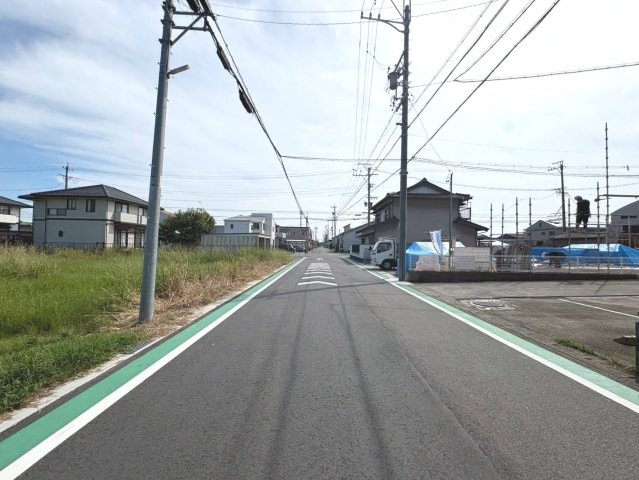 【商談中】リーブルガーデン　羽島郡笠松町北及第2　全3区画分譲の前面道路含む現地写真|「現地（2026年9月18日）撮影」　
■前面道路　
■ヤマダ不動産　株式会社リライフ