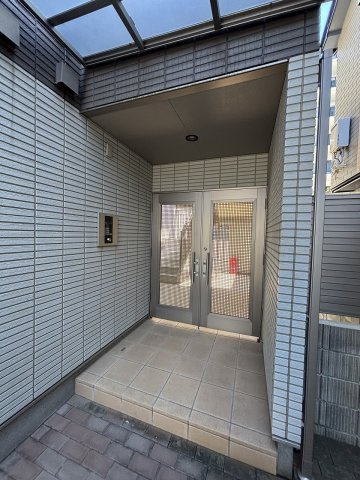 Comfort Flats曽根東町のエントランス