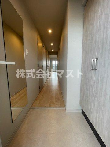 スプランディッド福島WESTの玄関