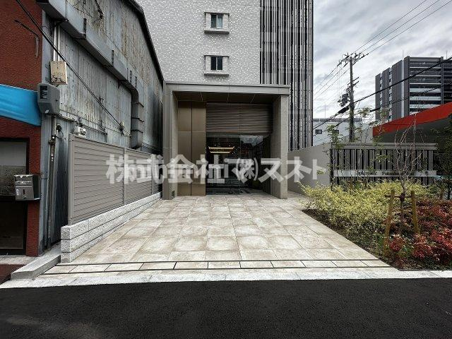 スプランディッド福島WESTのエントランス