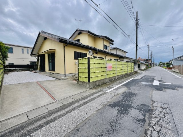 伊勢崎市境美原の前面道路含む現地写真|閑静な住宅地◎