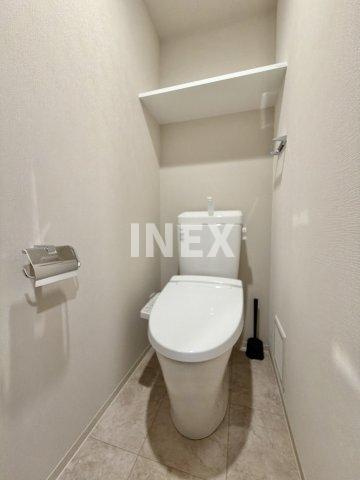横浜市南区万世町２丁目の賃貸マンションのトイレ