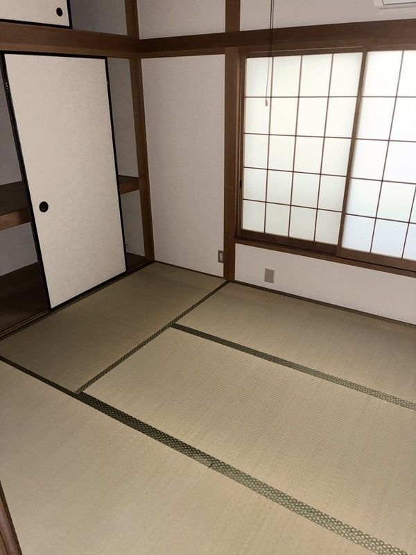 清水ハイツの居間・リビング