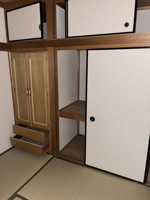 清水ハイツの収納