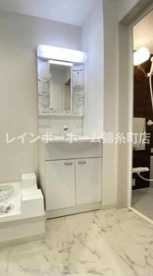 KLEISせんげん台の独立洗面台